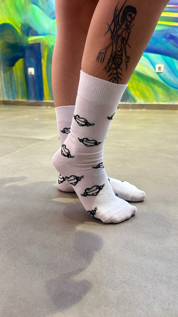 LNR socks White / Black heart